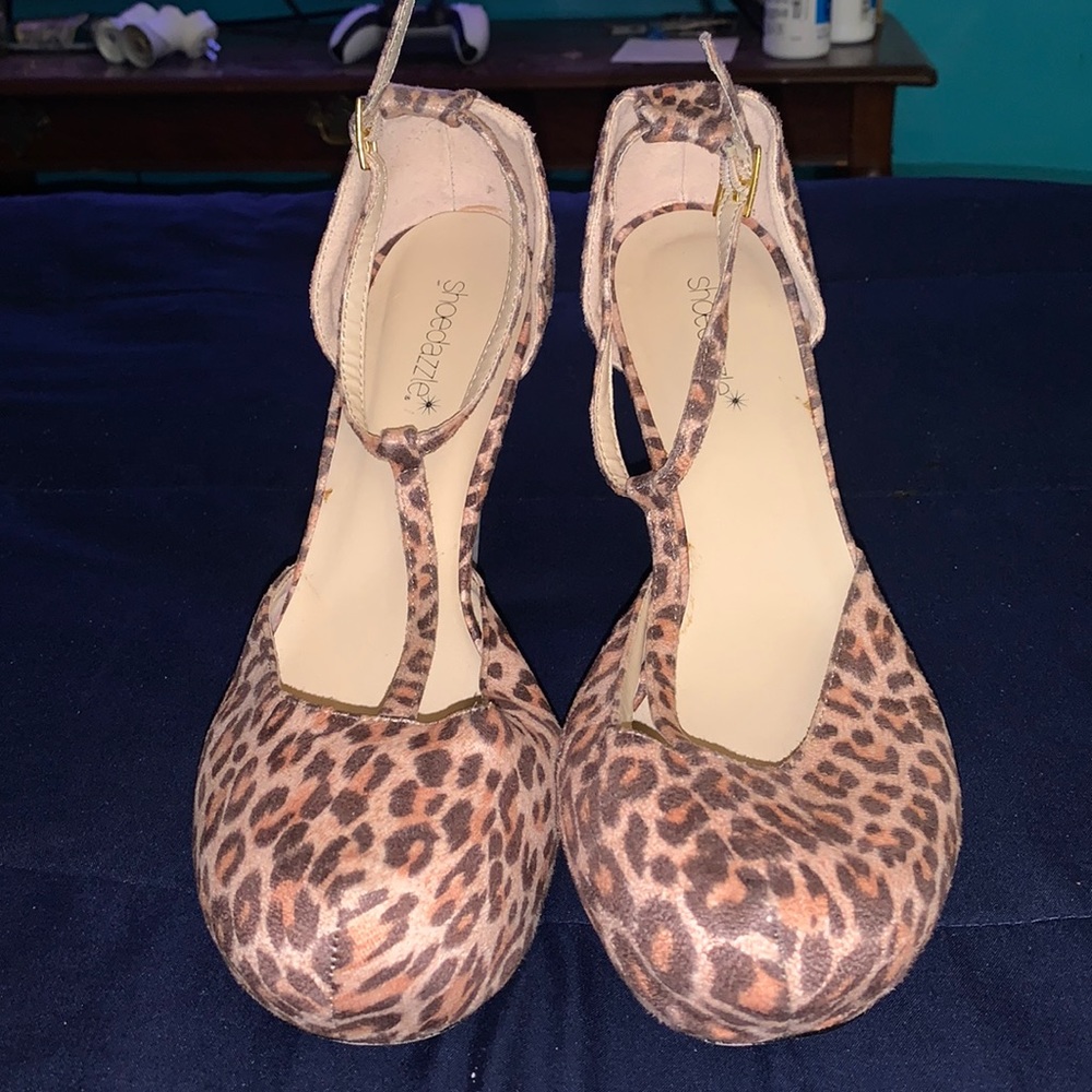 Women’s cheetah print platform heels